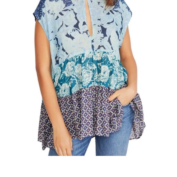 Free People Tops - Free People Top Blue Keyhole Floral Contra…